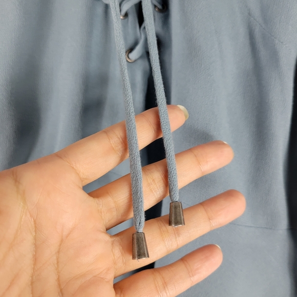 Lovers + Friends Boulevard Lace Up Split Flutter Sleeve Ruffle Peplum Flowy Top - Picture 7 of 12